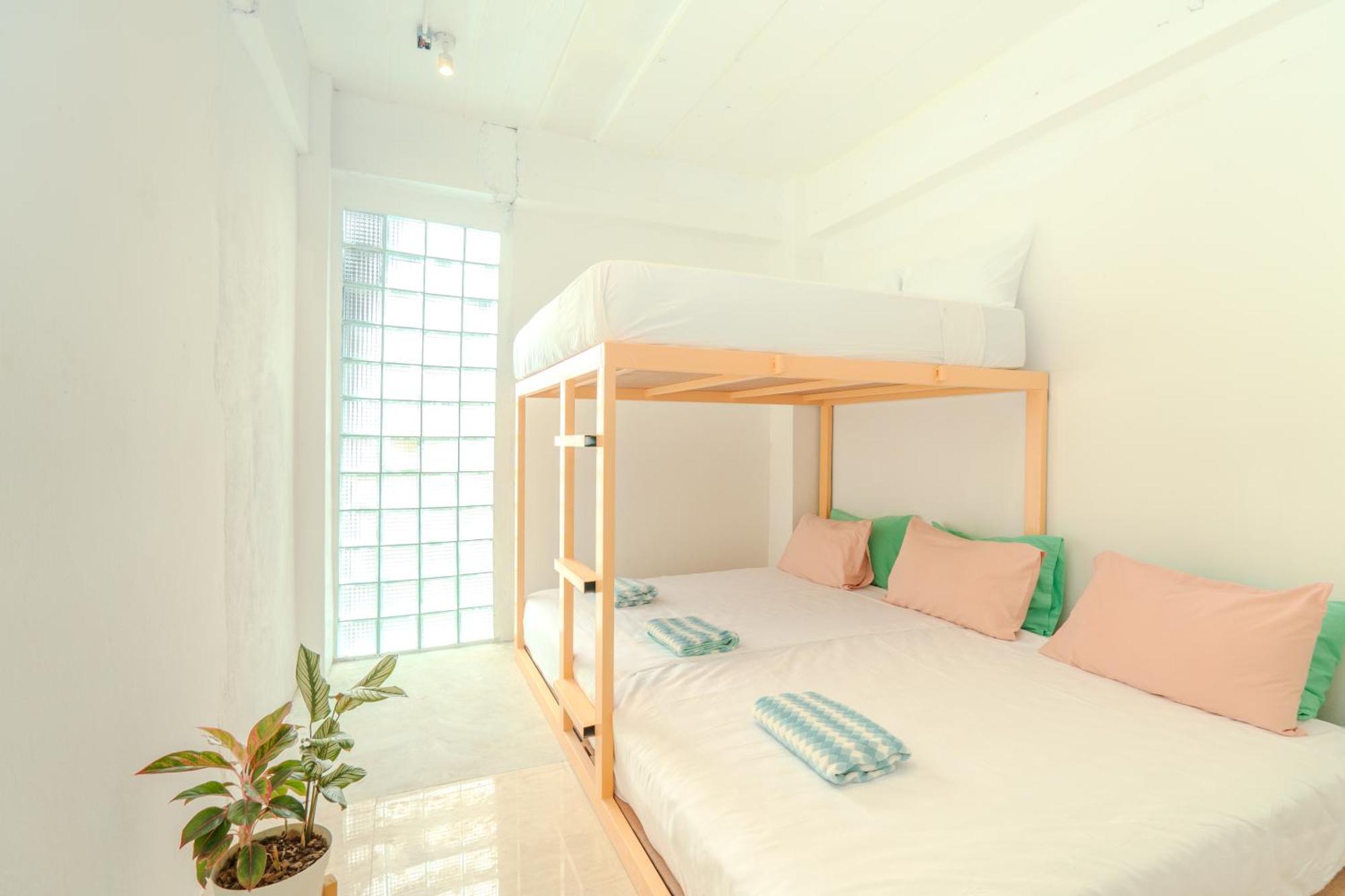 Easy Sunday Khaosan Bangkok Hotel Exterior photo